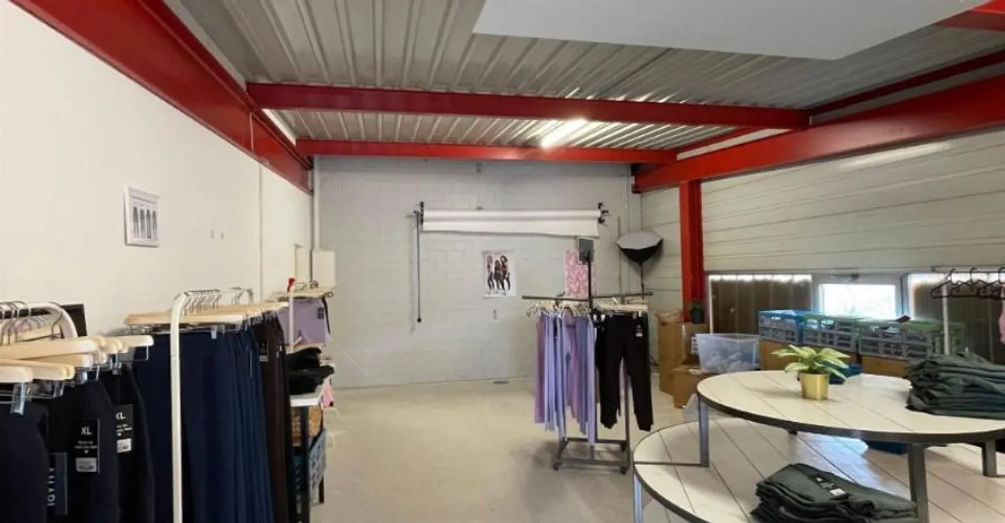 Ampio atelier in edificio commerciale a Gretzenbach – 173m² - Foto 2 di 2