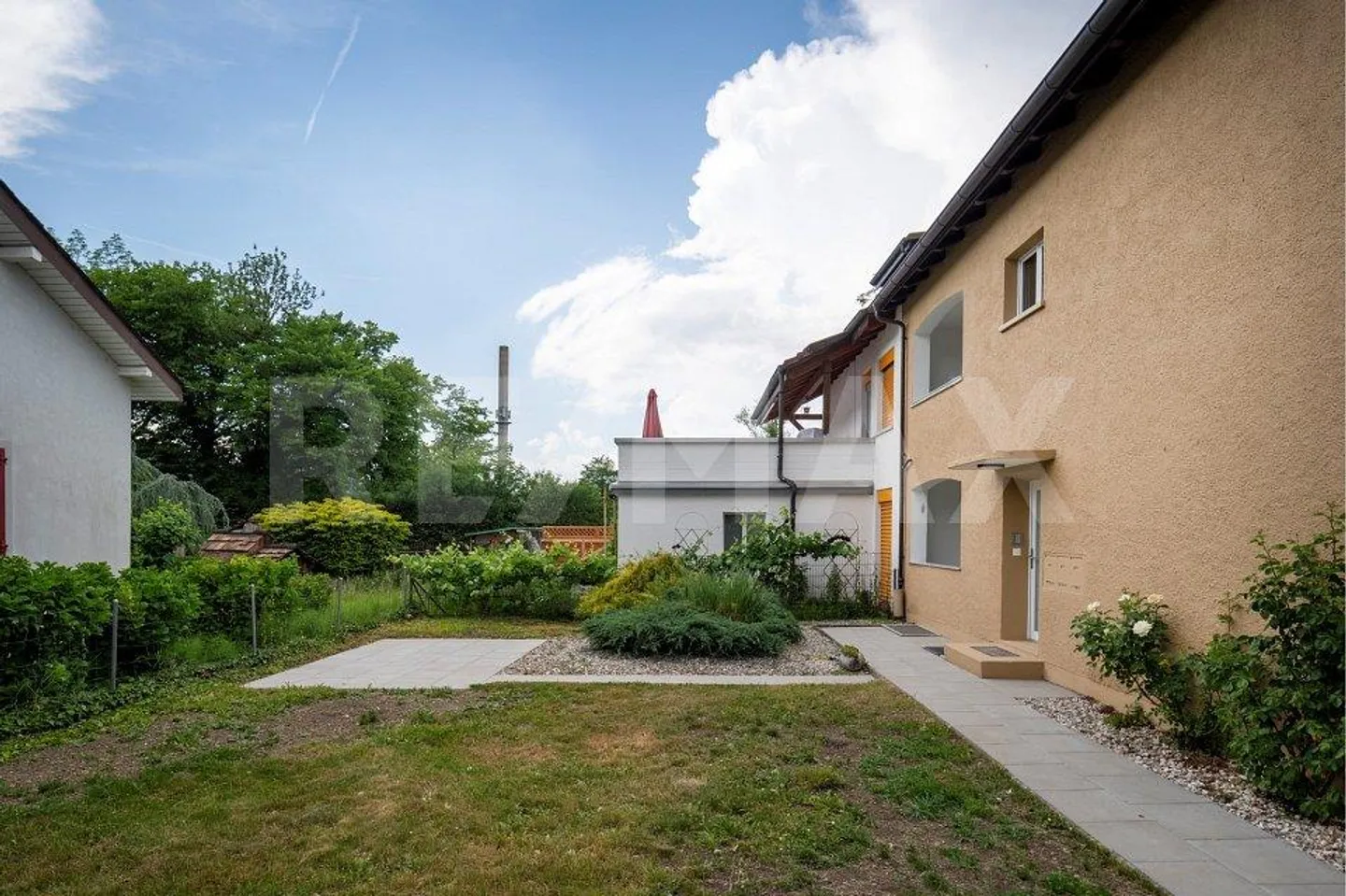 Investing in Prime Location: Multi-Family House in Turgi - Photo 5 of 13