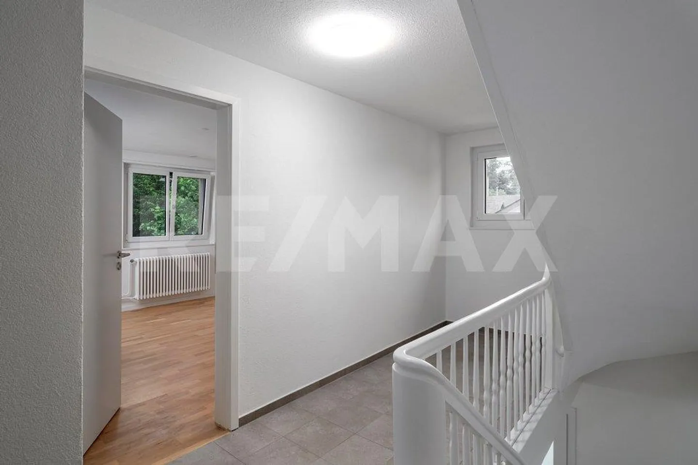 Investing in Prime Location: Multi-Family House in Turgi - Photo 11 of 13