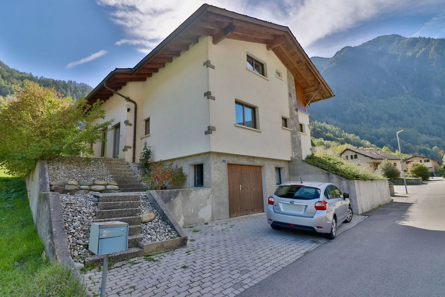 «Les Valettes - Bellissima casa indipendente ristrutturata di 7,5 locali con giardino, in zona tranquilla, a 5 minuti da Martigny.» - Foto 17 di 21