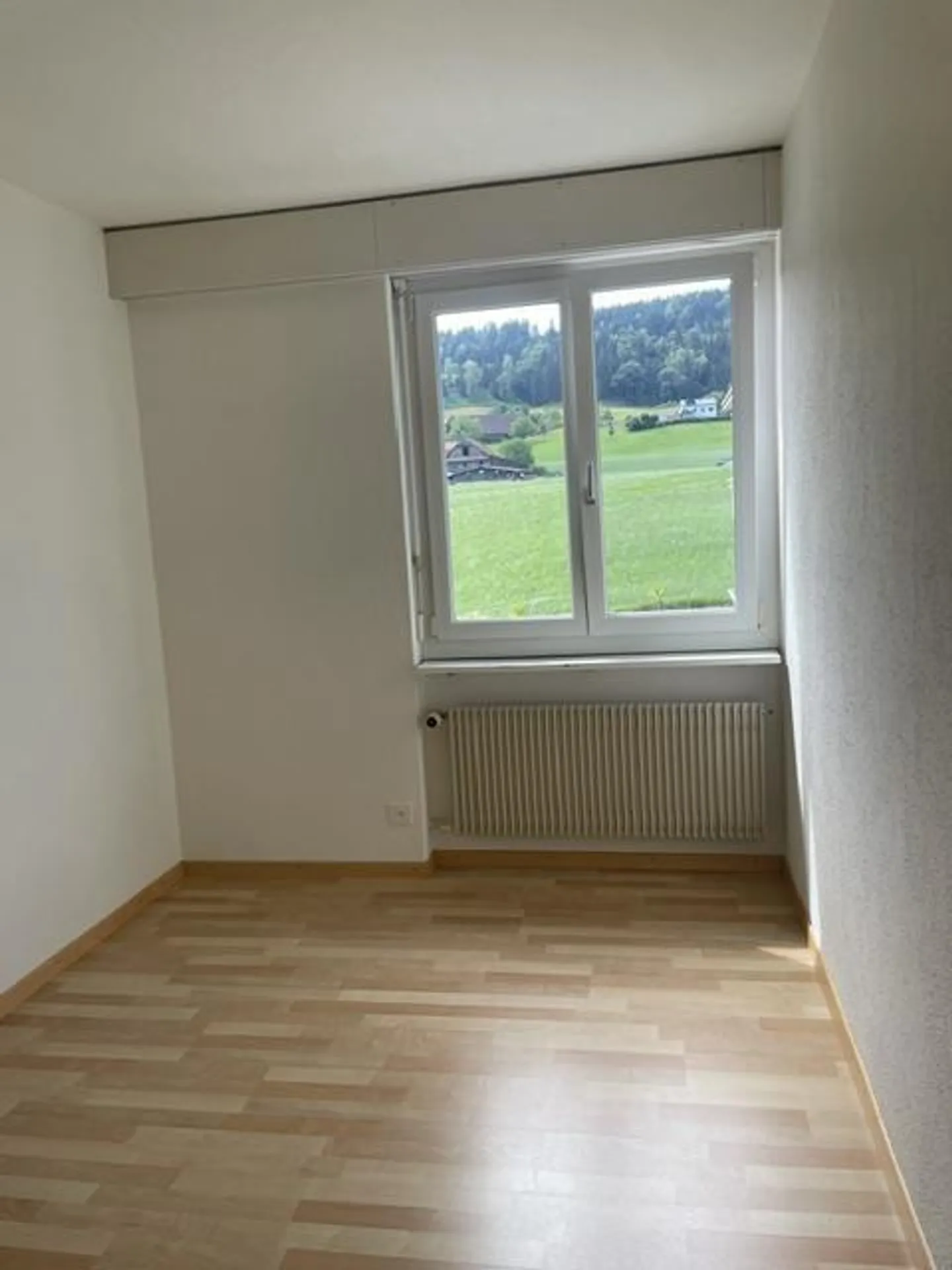4.5 Room Apartment in Rotkreuz - ATTENTION! LIMITED UNTIL 30th SEPT 2027 - Photo 7 of 9