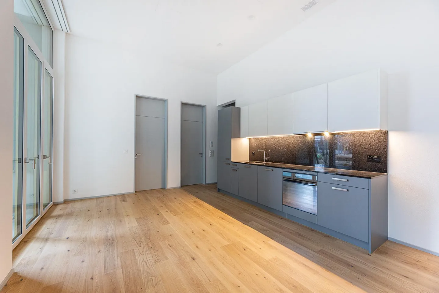 Appartamento duplex di nuova costruzione con un'altezza impressionante! - Foto 1 di 8