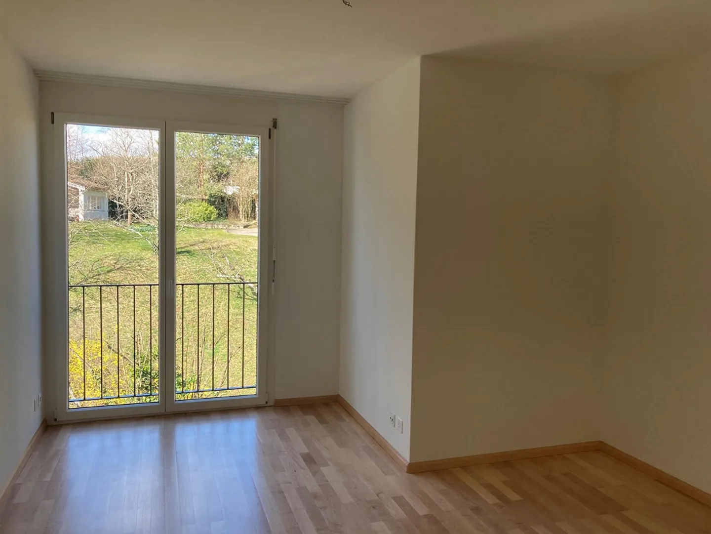 Living in a quiet sunny location - Photo 9 of 13