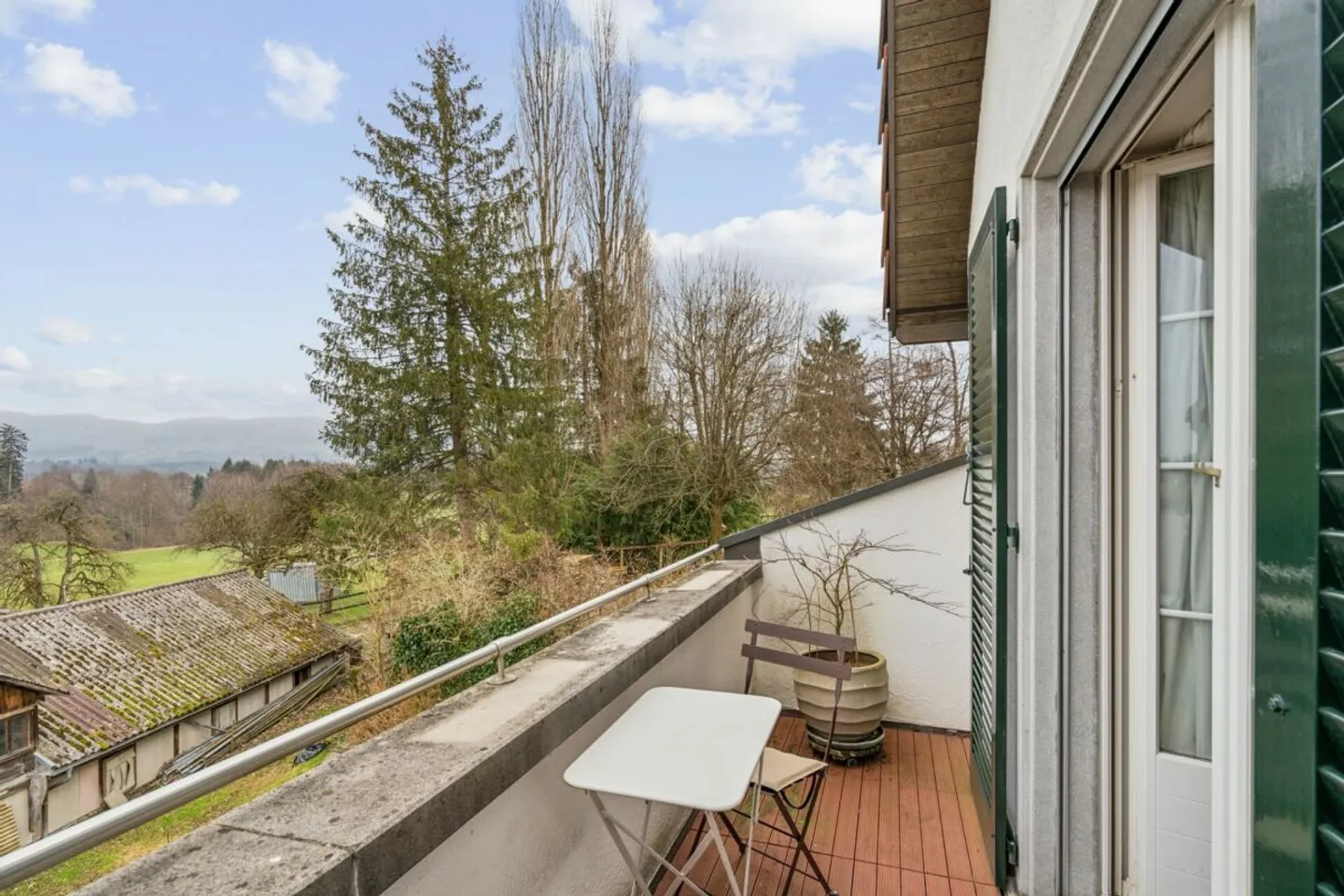 4.5-Room Maisonette Apartment in Idyllic Location - Photo 8 of 13