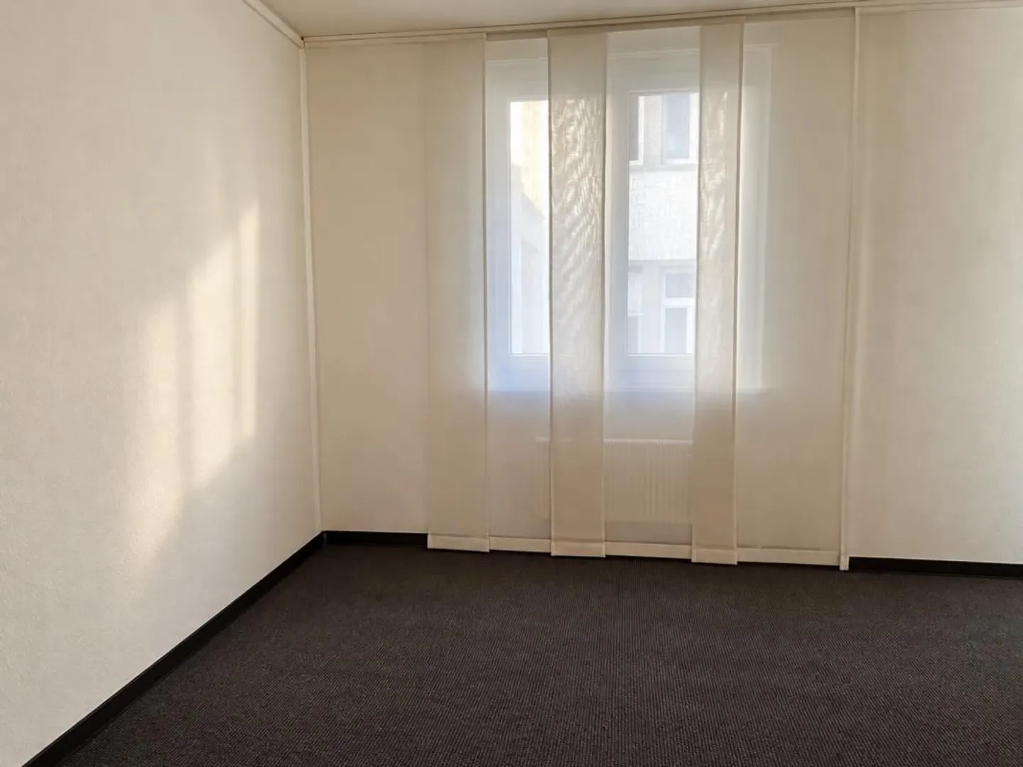 Bright and versatile office and practice spaces in the best old town location - Photo 2 of 11