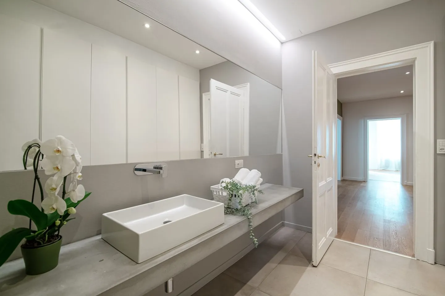 Rental apartment available monthly: Villa ready for immediate occupancy in Lugano center with important lake view - Photo 13 of 28