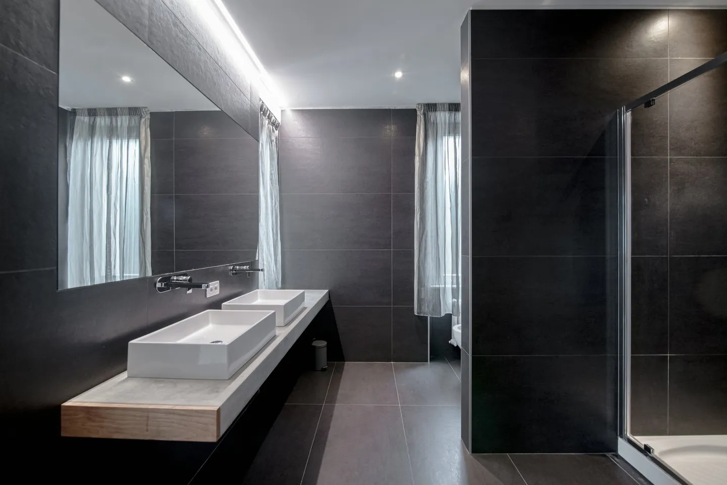 Rental apartment available monthly: Villa ready for immediate occupancy in Lugano center with important lake view - Photo 21 of 28