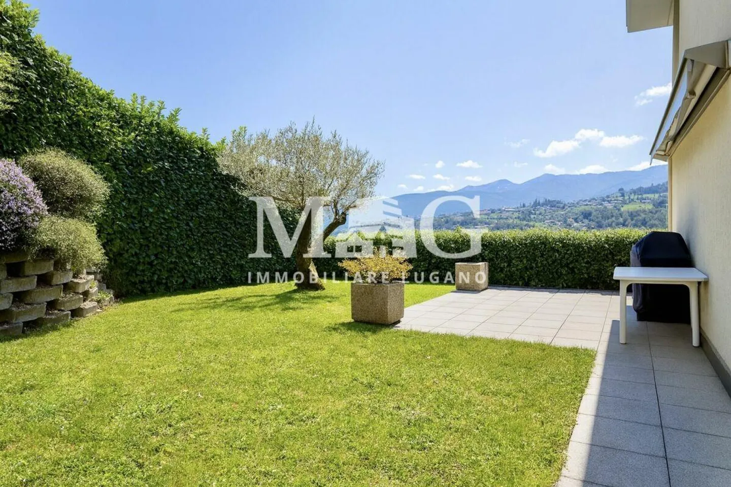 Lugano - 5,5-Zimmer-Wohnung mit 250 m² Nutzfläche im 1. Stock mit Terrasse und privatem Garten - Foto 4 di 15