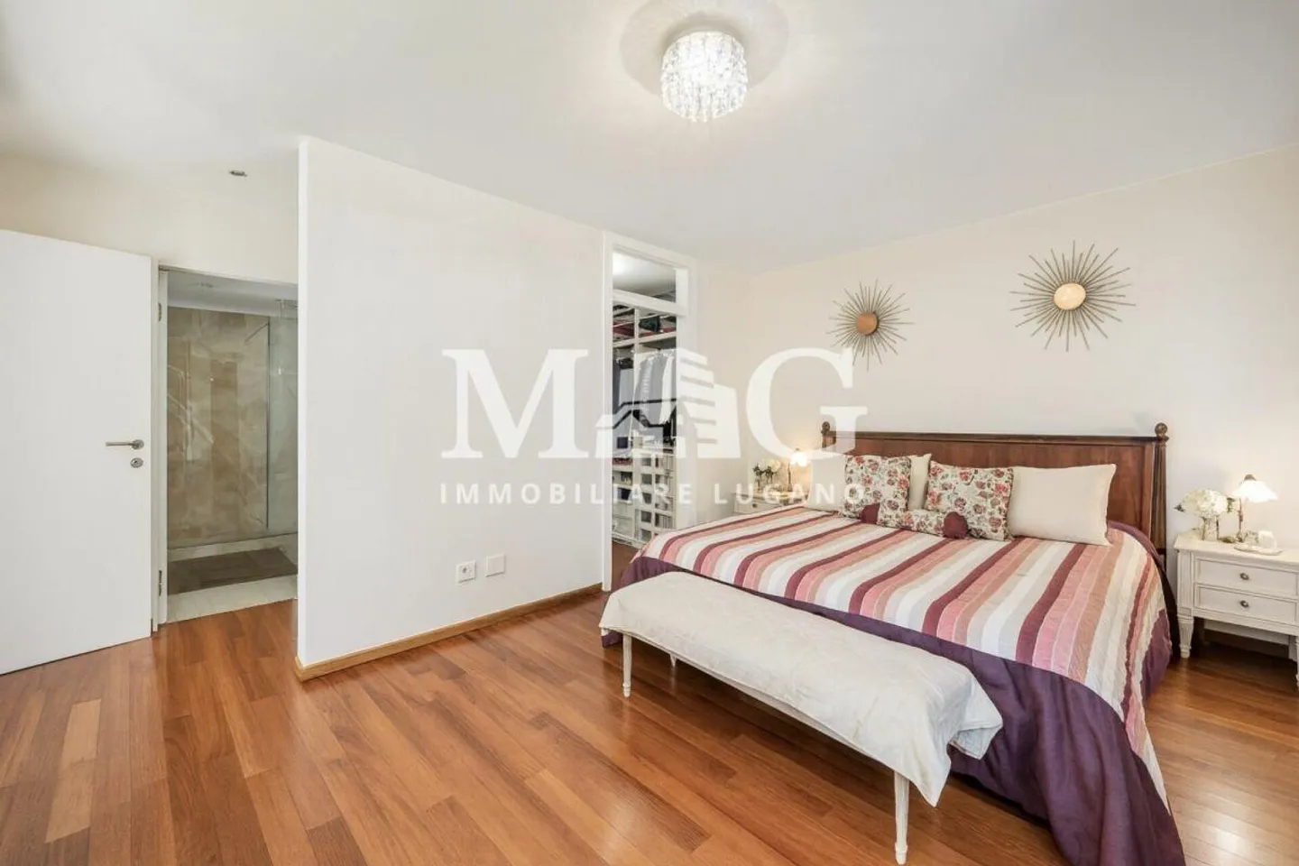 Lugano - 5,5-Zimmer-Wohnung mit 250 m² Nutzfläche im 1. Stock mit Terrasse und privatem Garten - Foto 12 di 15