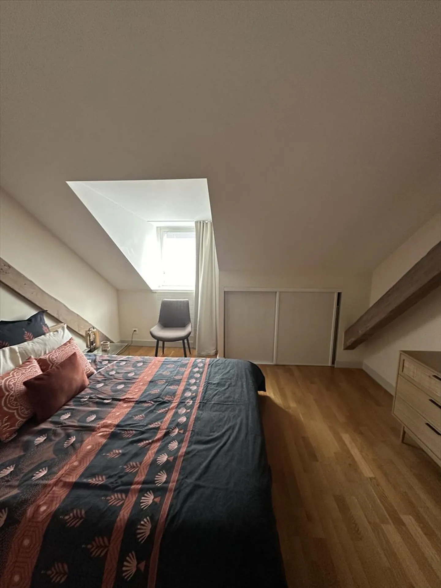 Apartment for rent - Photo 5 of 8