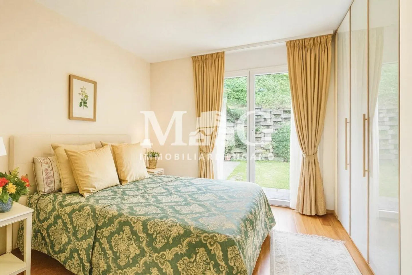 Lugano - 5,5-Zimmer-Wohnung mit 250 m² Nutzfläche im 1. Stock mit Terrasse und privatem Garten - Foto 14 di 15