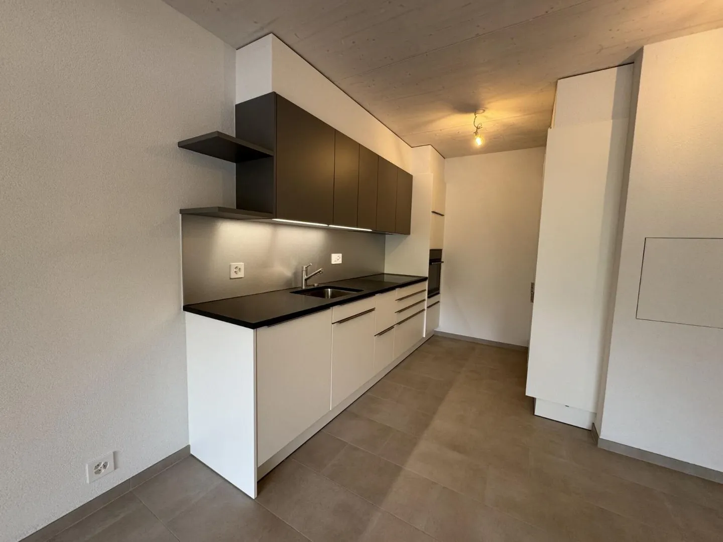 Appartement Charmant à Sierre - Photo 2 sur 8