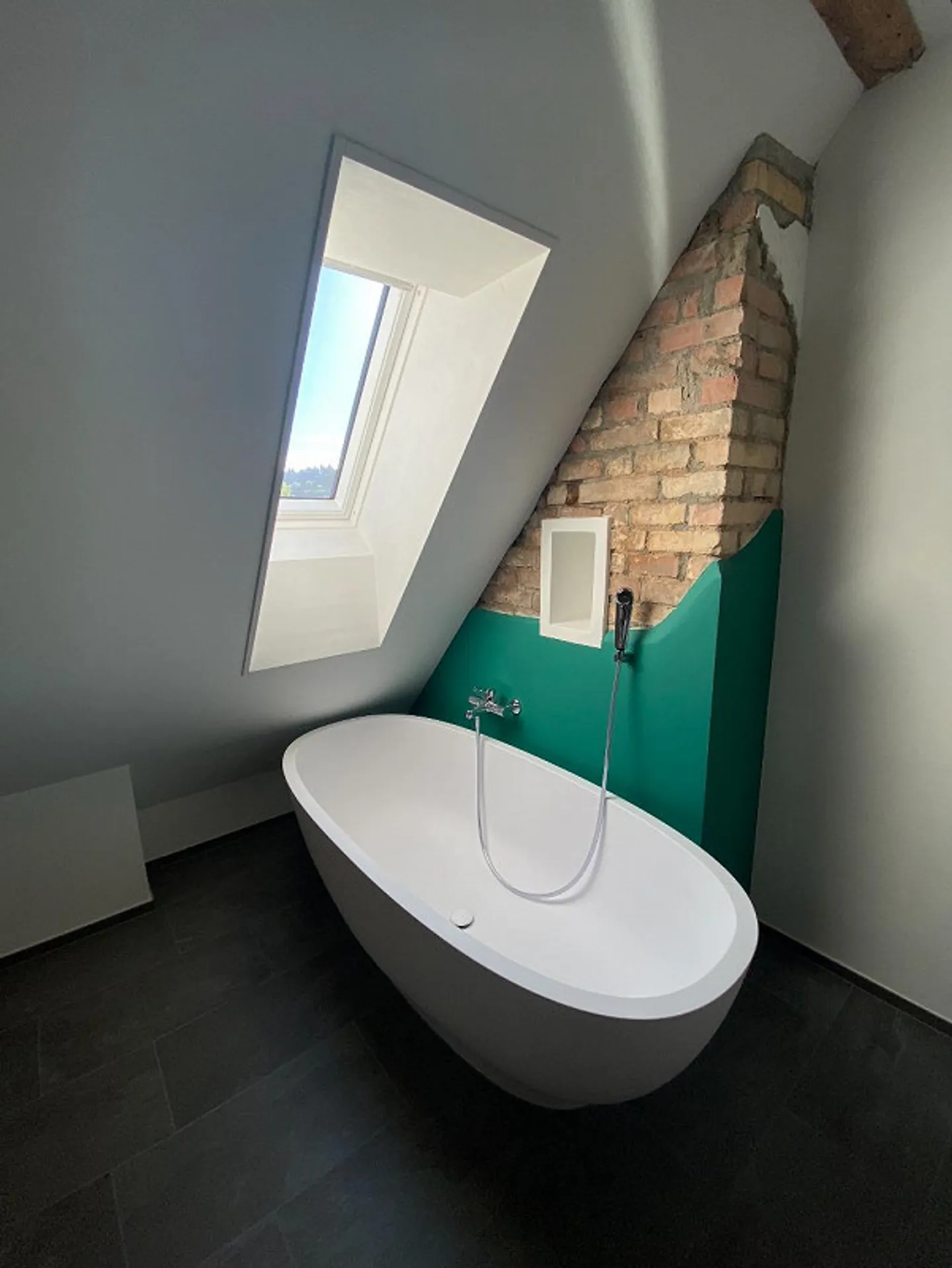 Incantevole appartamento mansardato di 3,5 locali nel cuore di Oberwinterthur - Foto 8 di 14