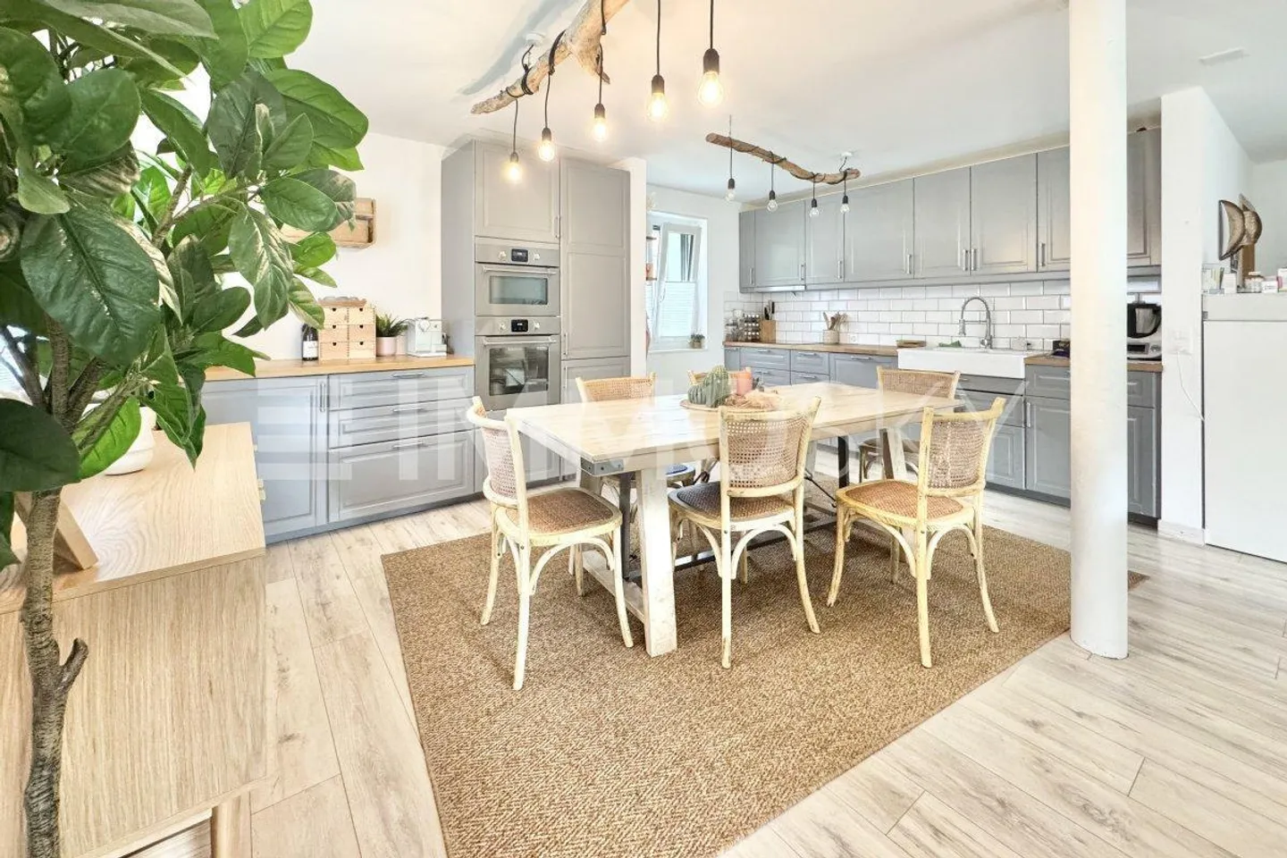 Seltene Gelegenheit: Haus mit zwei charmanten Wohnungen - Foto 3 von 5