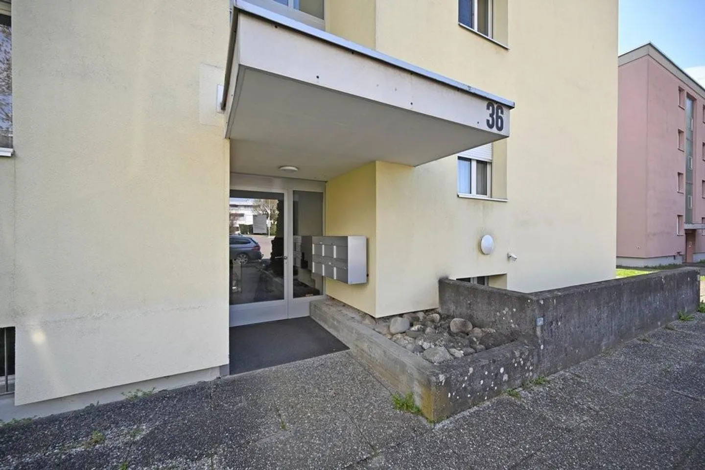 Beautiful 3.5-room apartment in Seidenberg - Photo 2 of 7