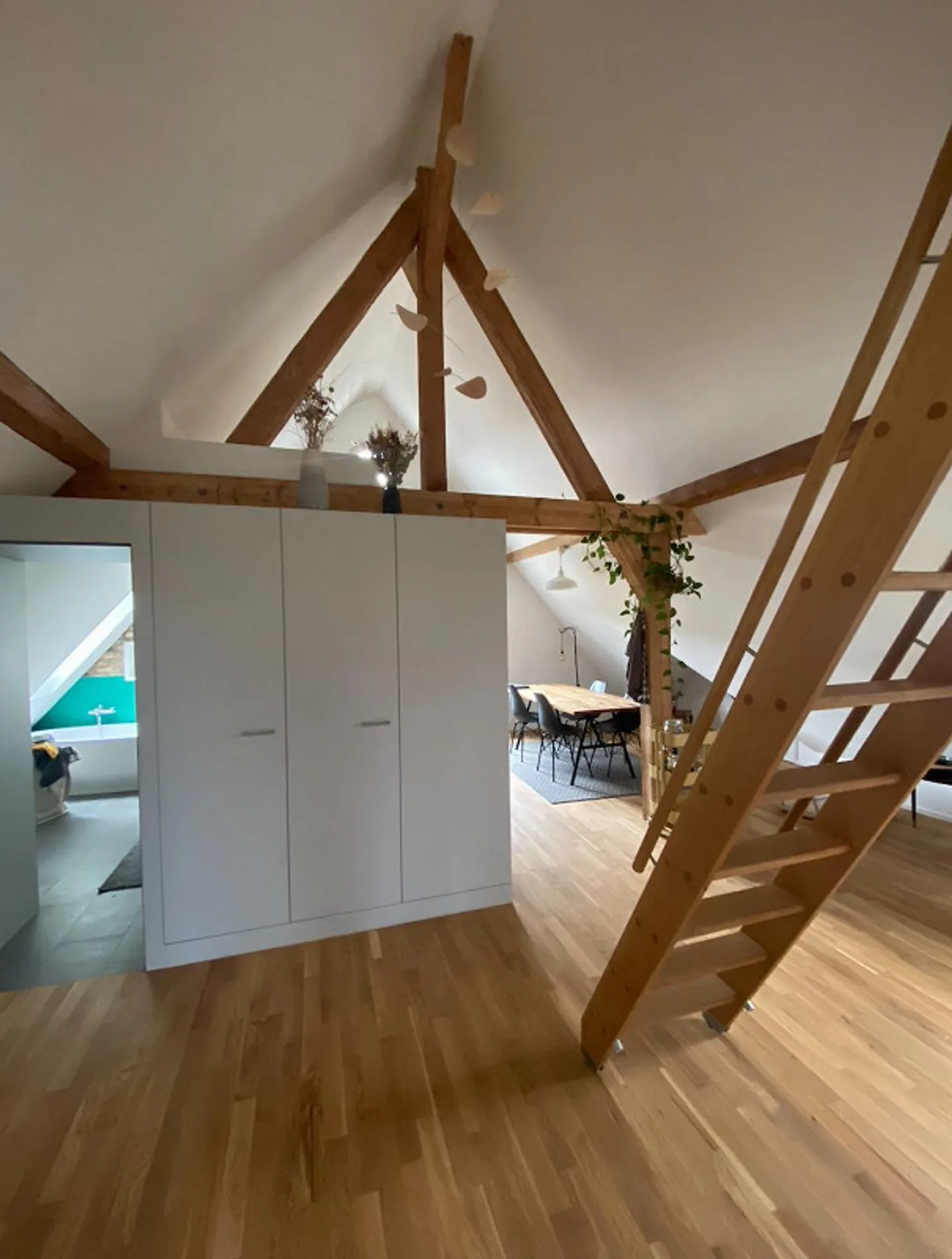 Incantevole appartamento mansardato di 3,5 locali nel cuore di Oberwinterthur - Foto 12 di 14