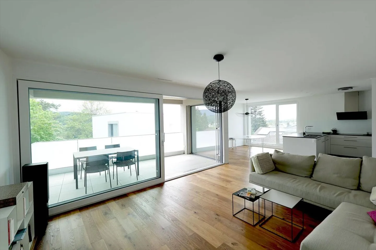 Attische 3.5-Zimmer-Wohnung mit Keller und Parkplatz - Foto 7 von 13