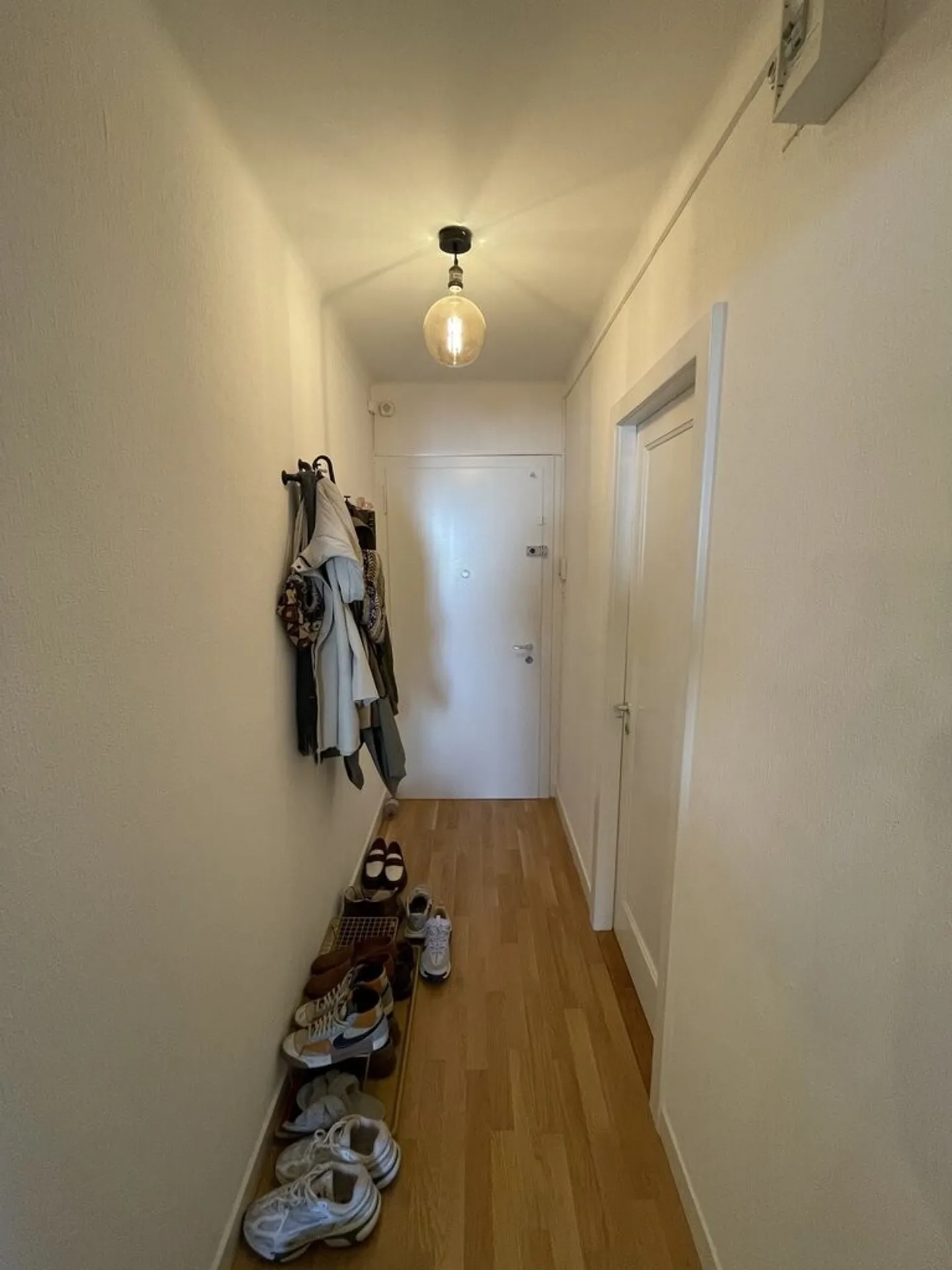 Crucial! Bel appartement proche de toutes commodités! - Photo 2 sur 8