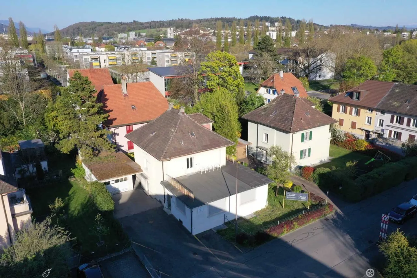 Vielseitiges Geschäftshaus - Foto 2 von 20