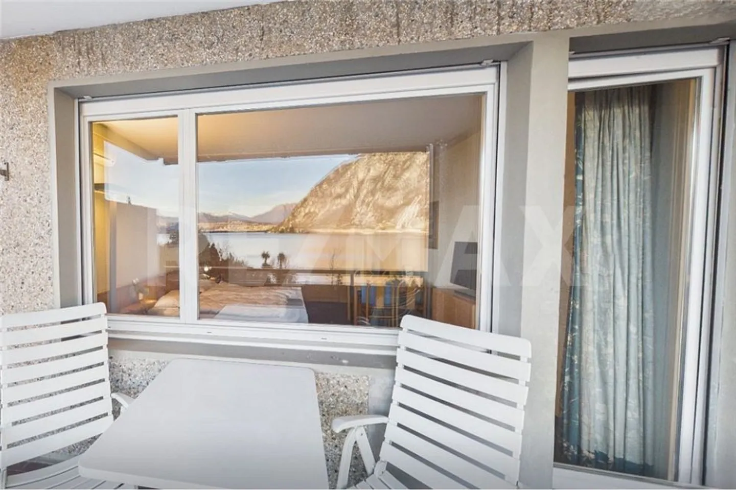 Sensazione di vacanza tutto l'anno, a pochi minuti da Lugano Appartamento 2.5 locali con vista lago e terrazza - Foto 7 di 12