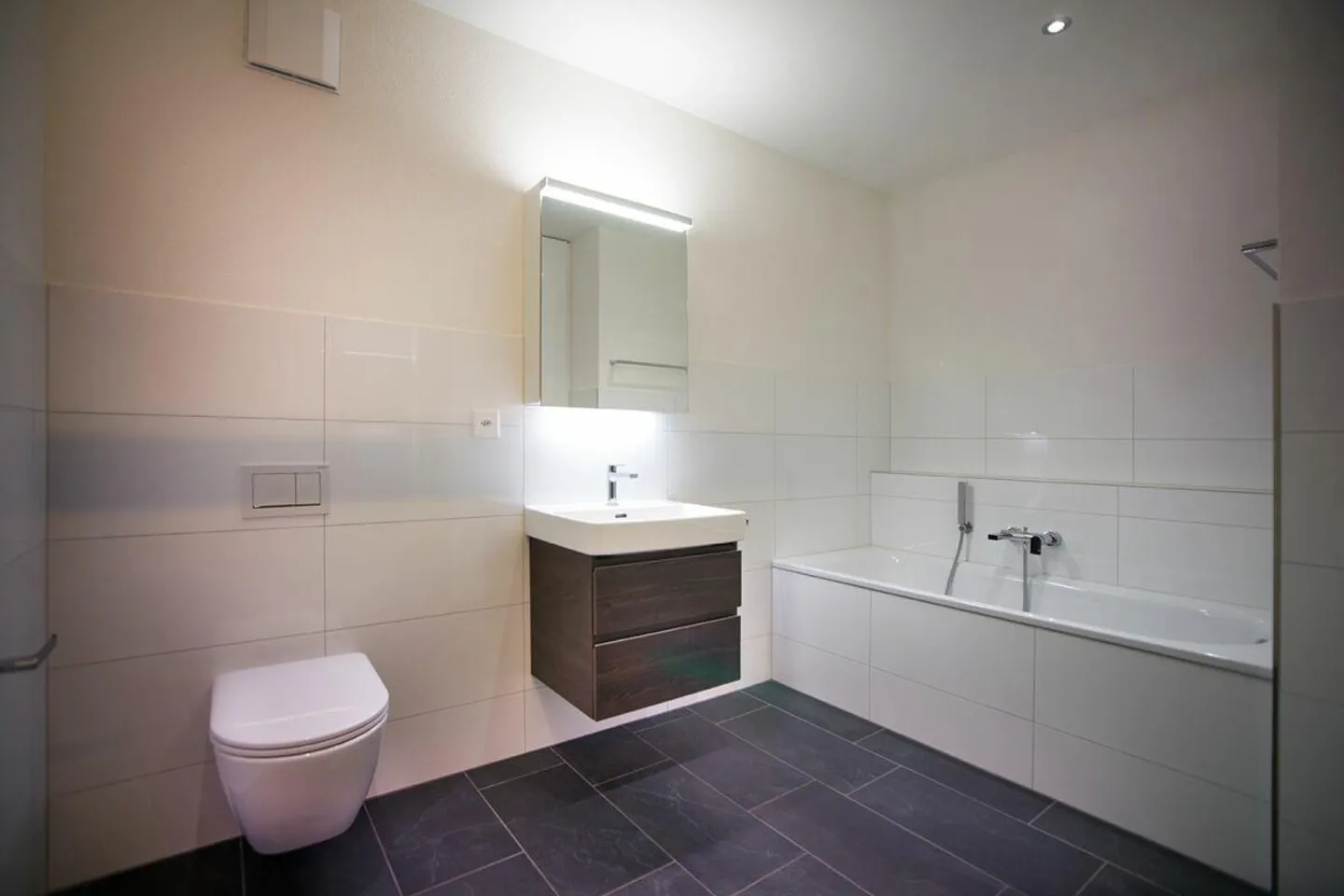 Wohnen mit Stil und Komfort: 5.5-Zimmer-Wohnung mit Terrasse in Märstetten - Foto 9 von 12