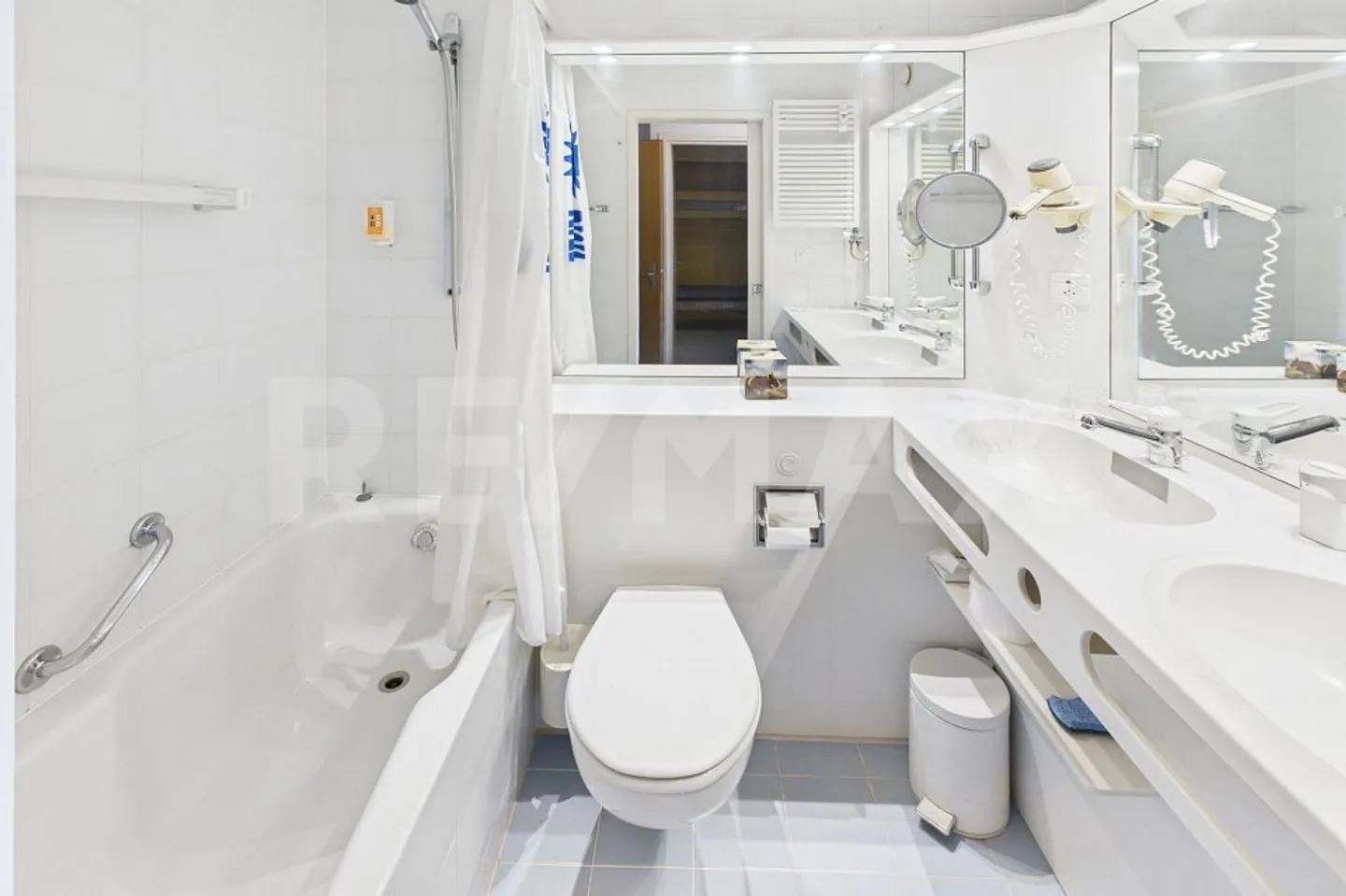 Sensazione di vacanza tutto l'anno, a pochi minuti da Lugano Appartamento 2.5 locali con vista lago e terrazza - Foto 9 di 12