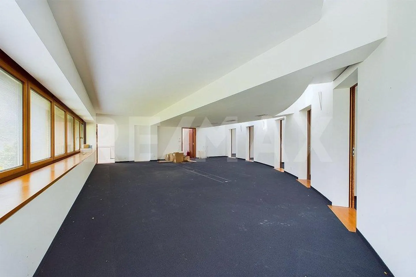 Appartamento moderno ed elegante di 4½ locali a Comano - Foto 5 di 13