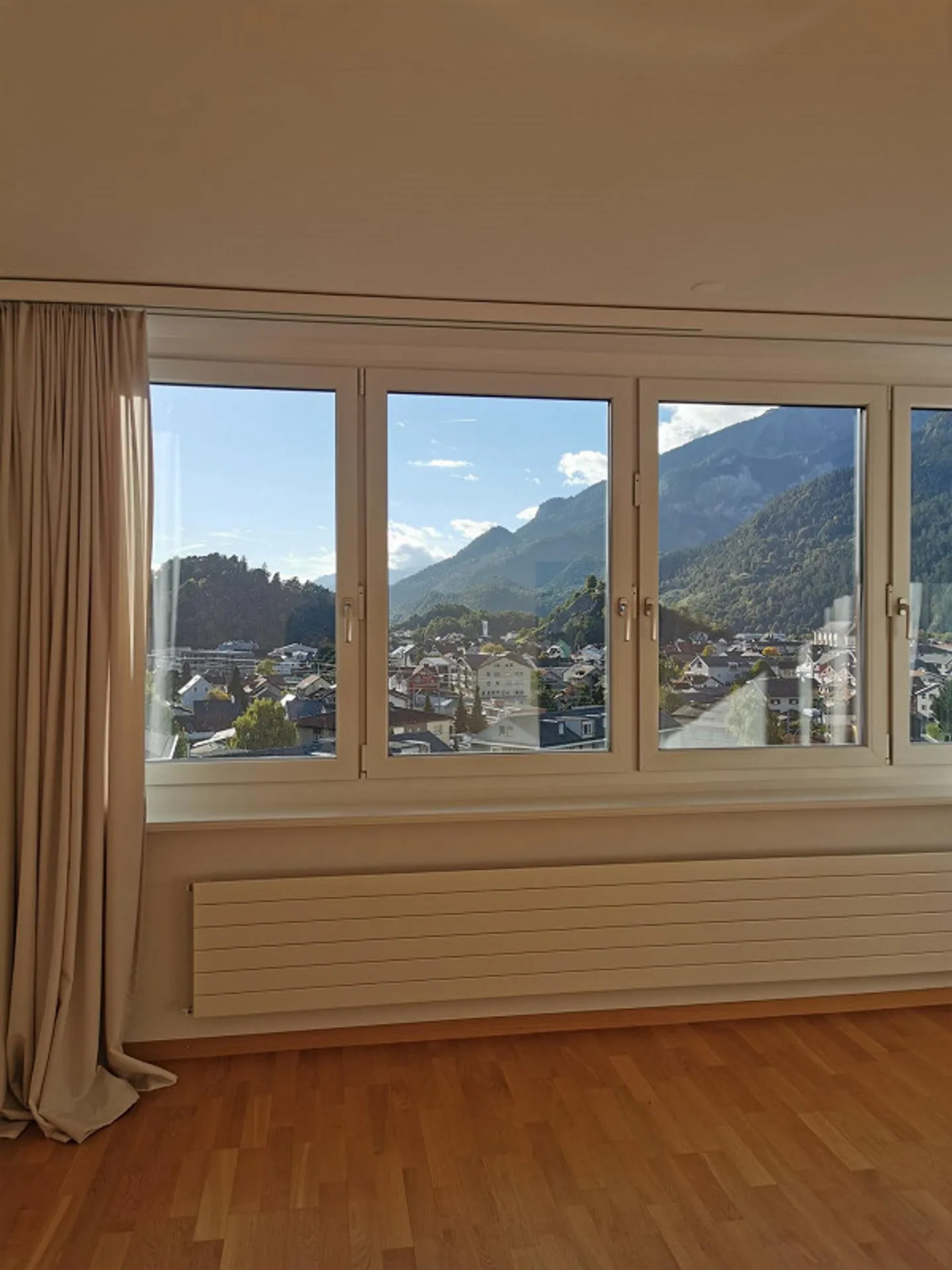 Bellissimo appartamento 3 1/2 stanze recentemente ristrutturato - Foto 4 di 8