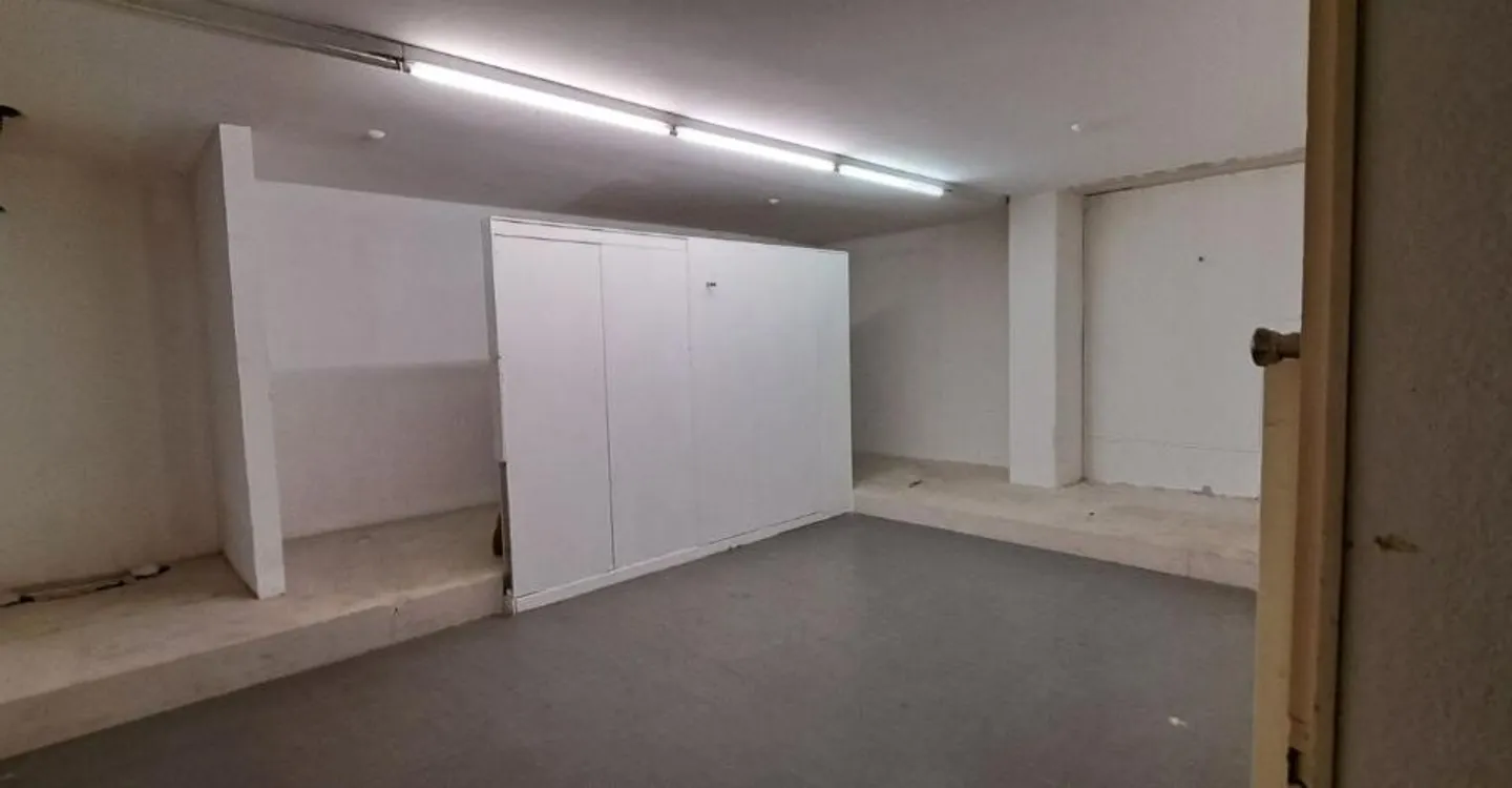 Bienne, grande superficie commerciale di 5,5 stanze situata al piano terra - Foto 6 di 7