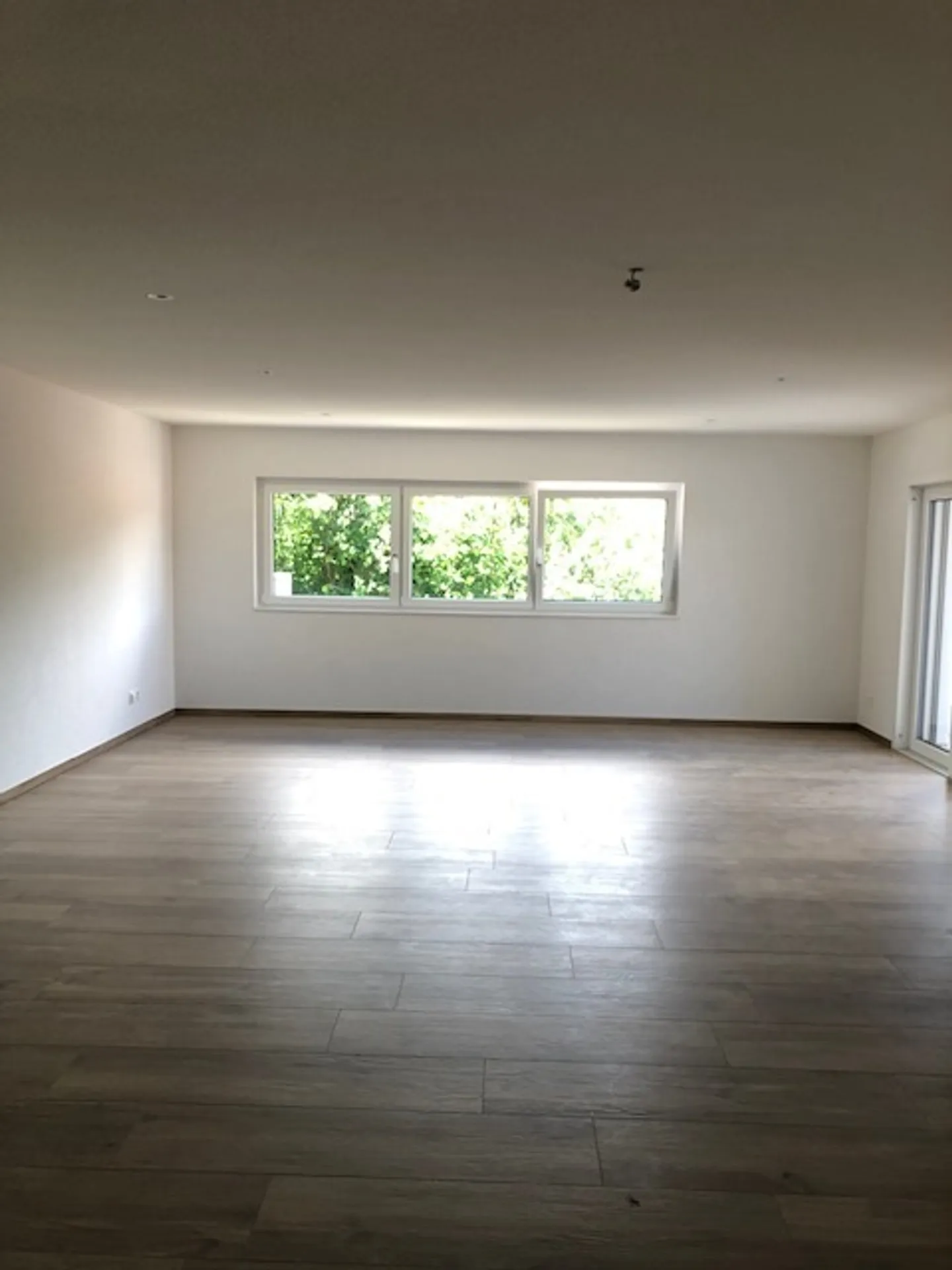 IN VENDITA!!! MAGNIFICO APPARTAMENTO DI 4,5 LOCALI AL 1° PIANO. - Foto 8 di 13