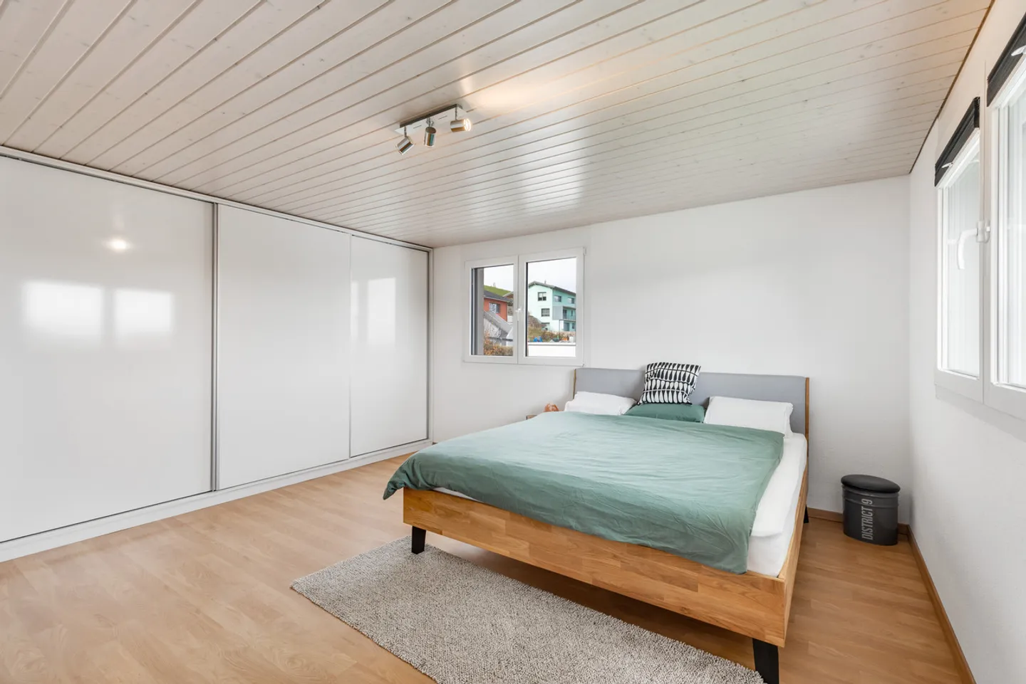 Villa contemporanea con 6,5 stanze e appartamento indipendente affittato - Foto 11 di 31