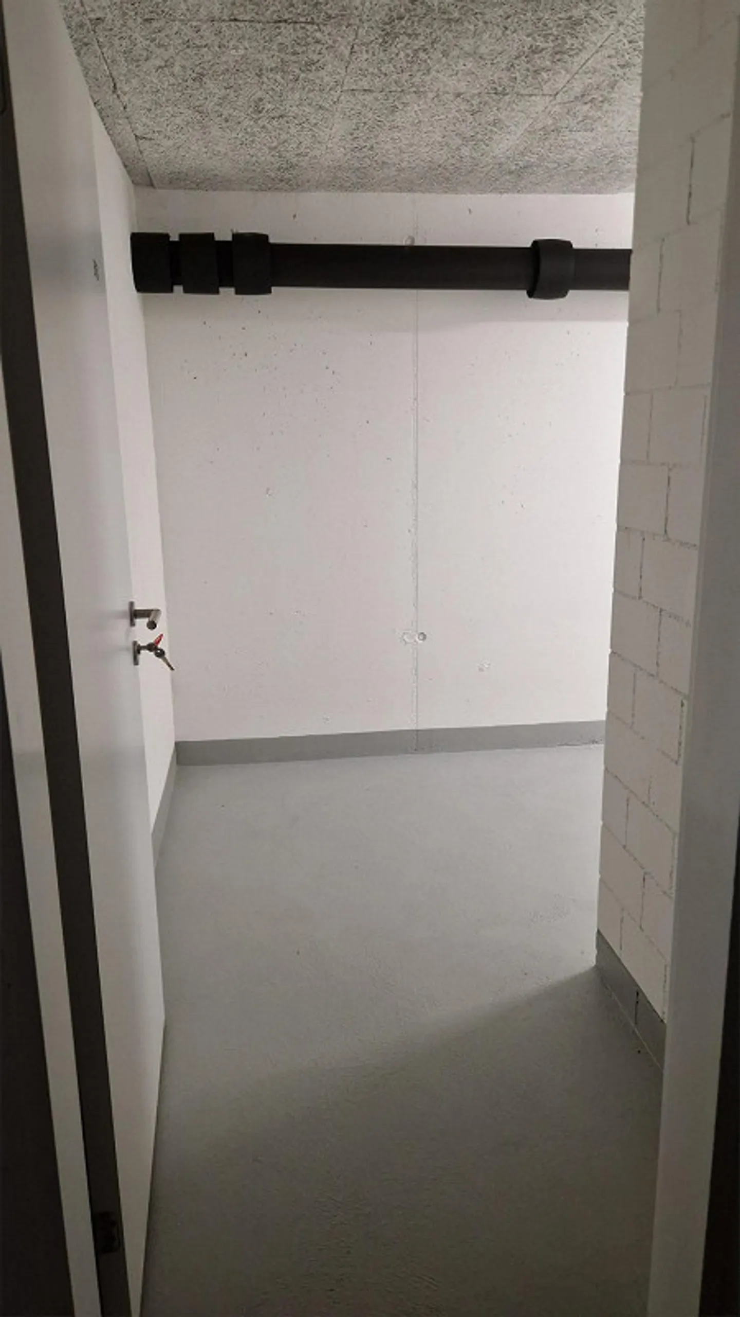 Hobby/Craft Room in Bonstetten available immediately or by arrangement - Photo 3 of 8