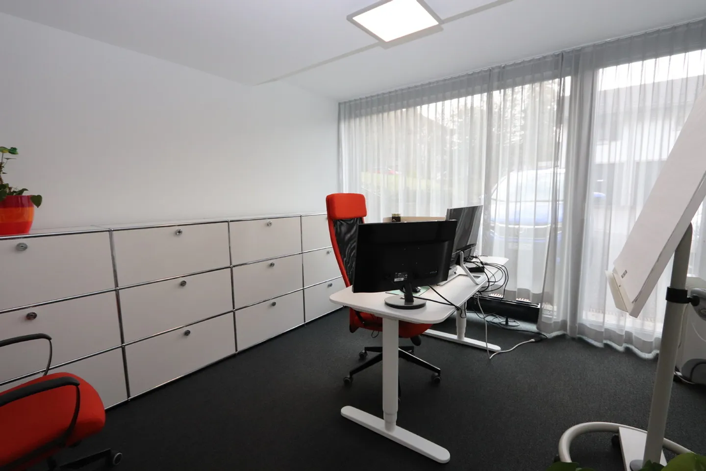 Office space for rent in the center - Photo 4 of 5