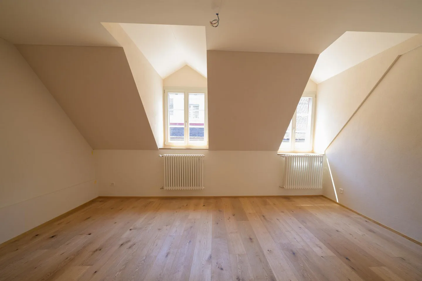 Appartamento duplex ristrutturato di 3,5 locali con terrazza sul tetto - Foto 8 di 11