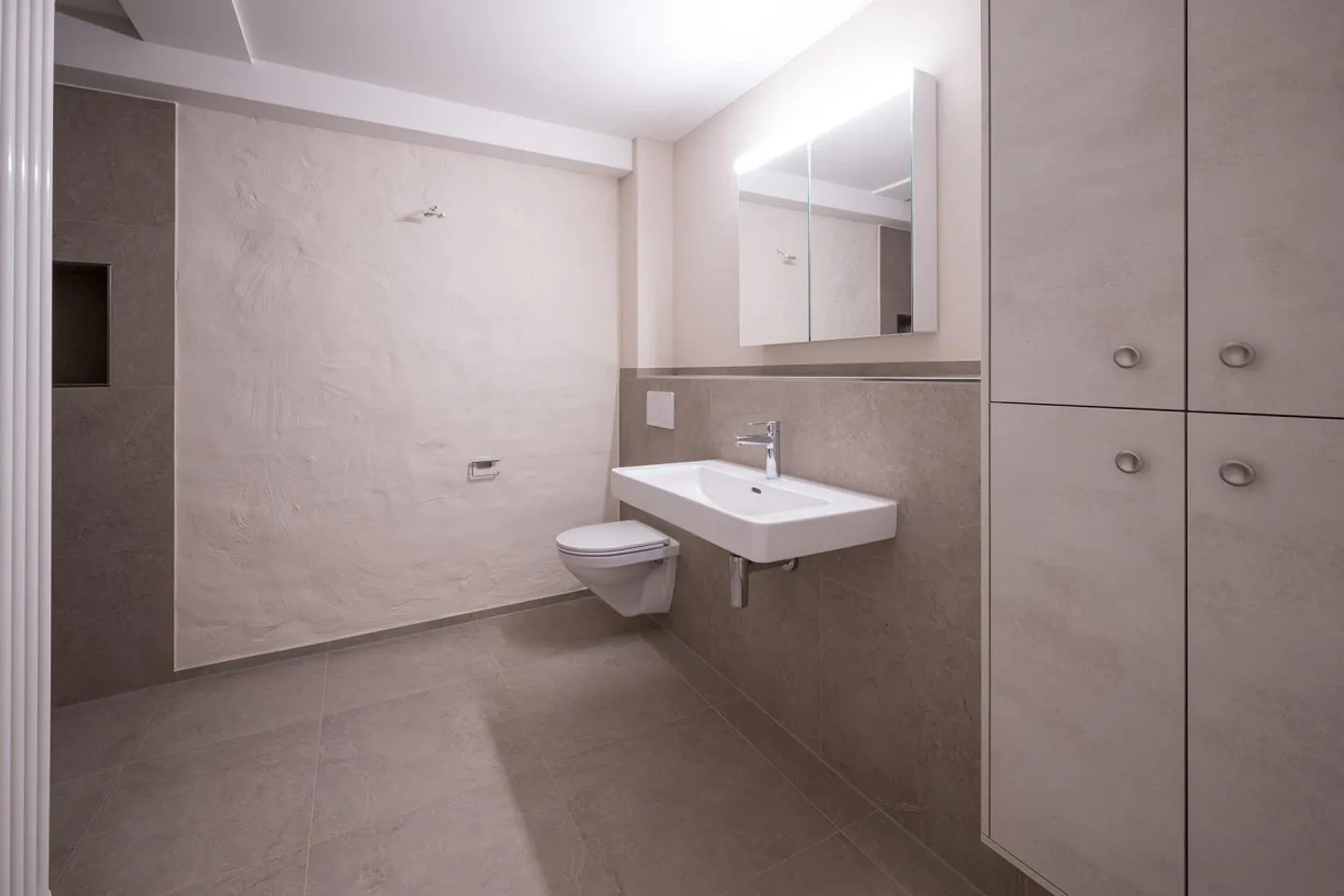 Appartamento duplex ristrutturato di 3,5 locali con terrazza sul tetto - Foto 10 di 11
