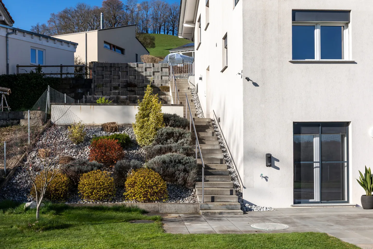 Villa contemporanea con 6,5 stanze e appartamento indipendente affittato - Foto 22 di 31