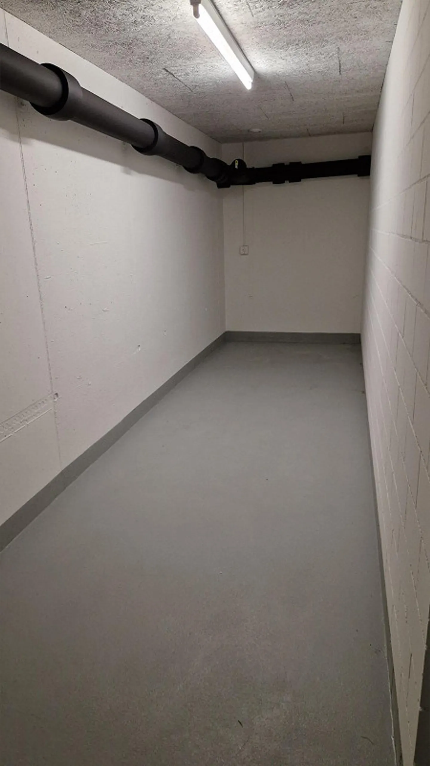 Hobby/Craft Room in Bonstetten available immediately or by arrangement - Photo 7 of 8