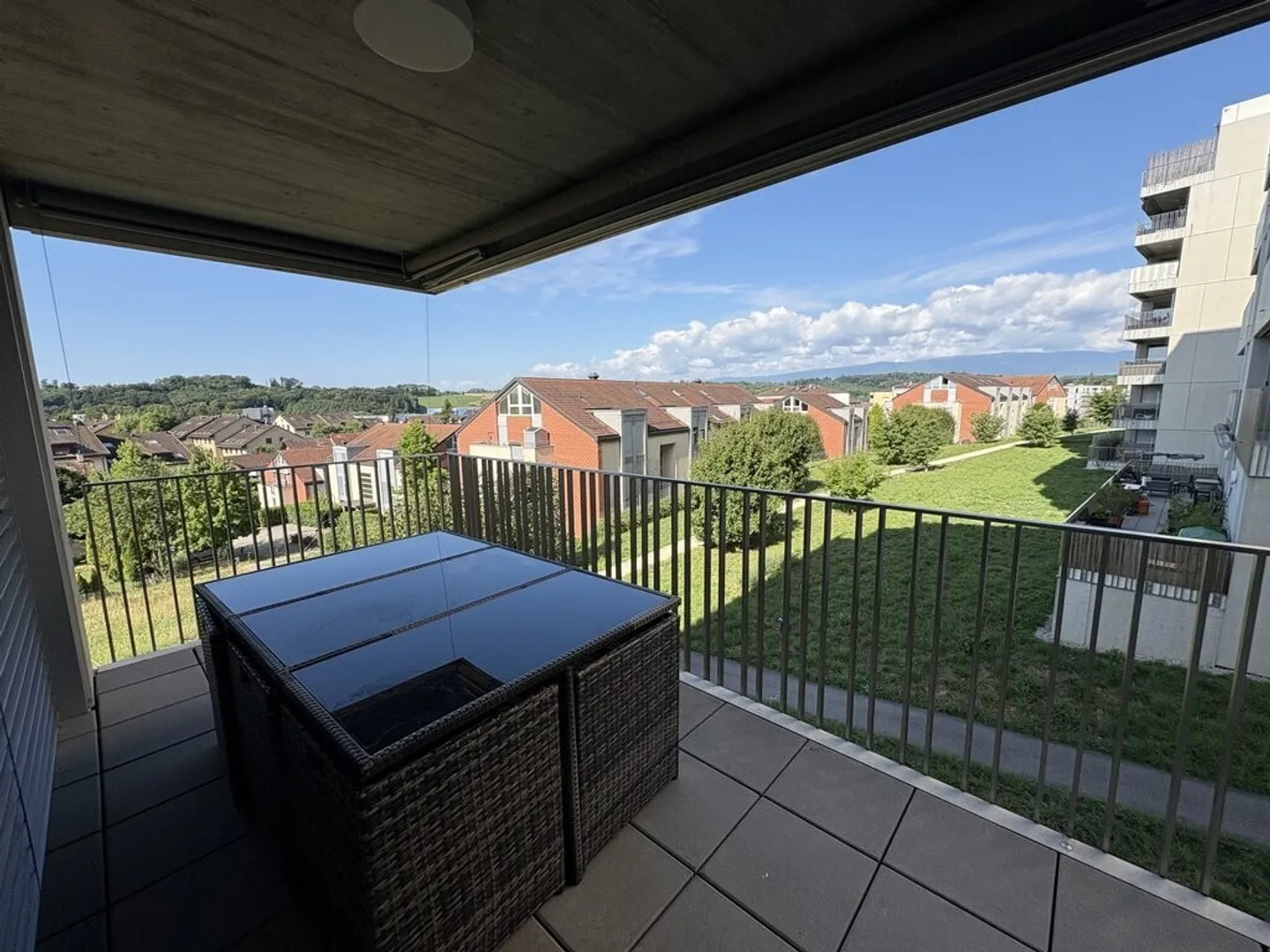 Unterkunft mit geräumigem Balkon - Foto 8 von 9