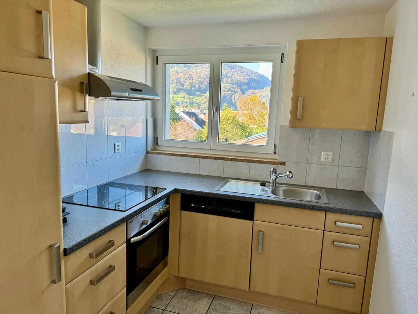 3-room attic apartment in a central, sunny location - Photo 1 of 7