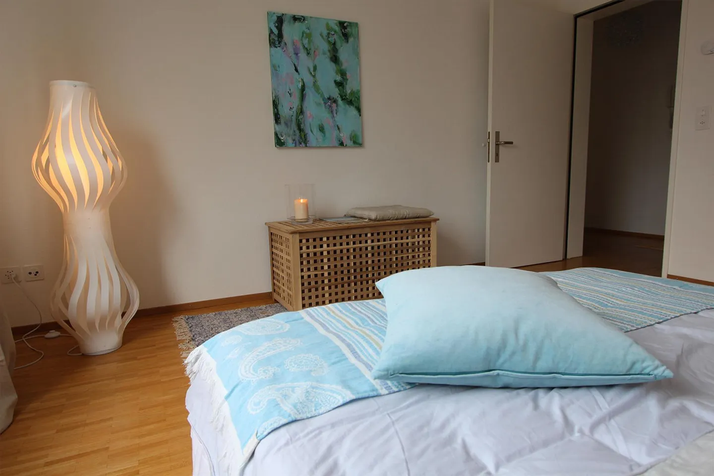 Modernes Apartment mit Balkon - Foto 8 von 9