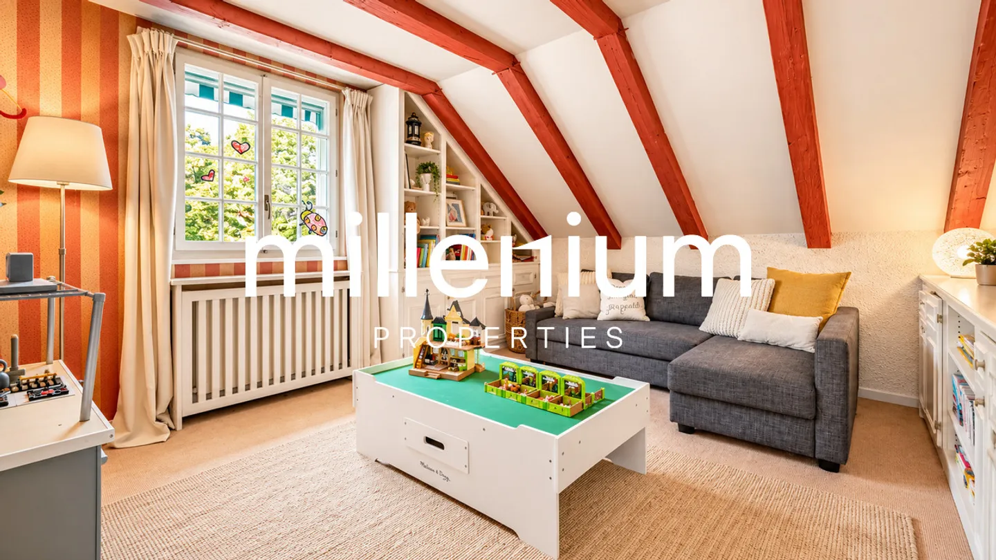 Klassisches Haus mit Pool im Herzen eines schönen Gartens - Foto 13 von 20