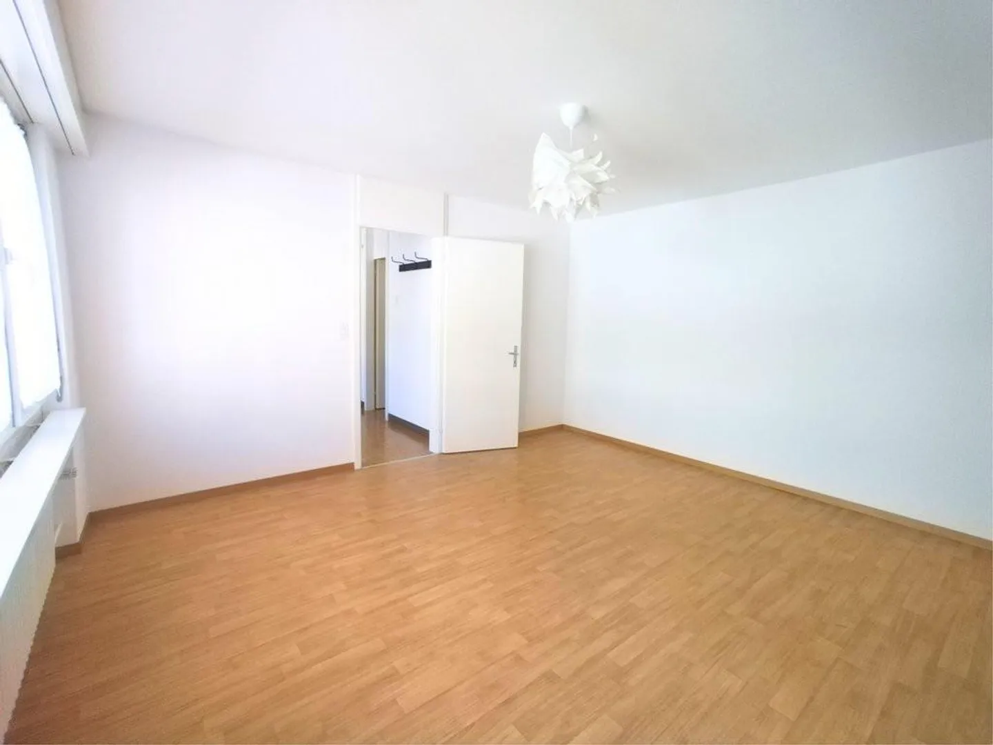 Cozy Living in the Center of Ennetbaden - Photo 4 of 6