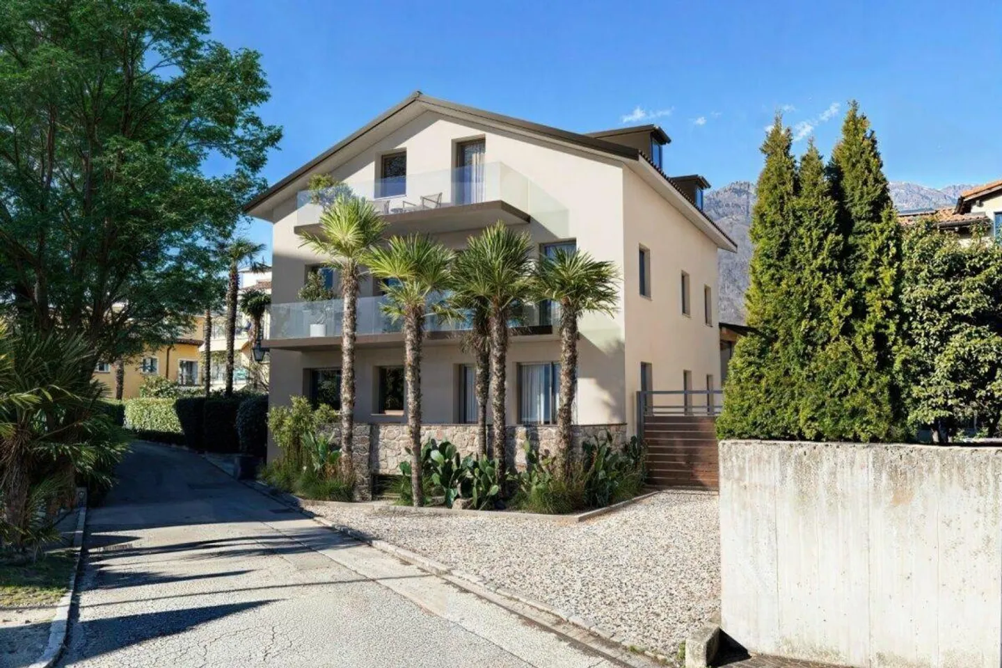 Neue und elegante 3.5 Zimmer-Wohnung mit Terrasse - Foto 1 von 8