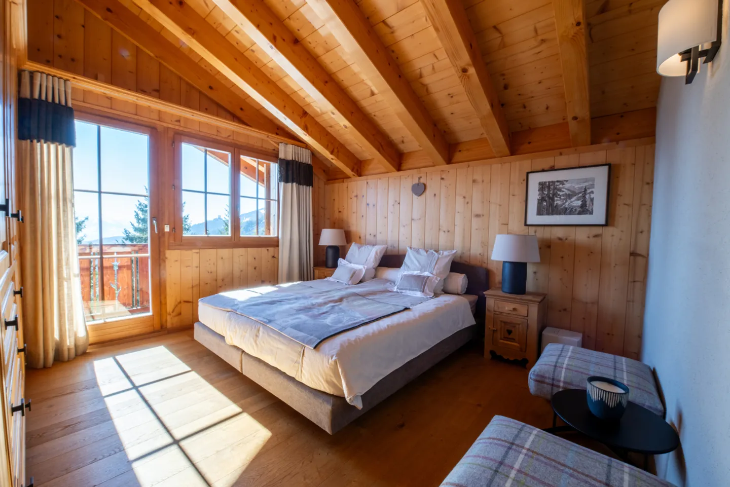 Wunderschönes Chalet mit 6,5 Zimmern in Crans-Montana - Foto 9 von 14