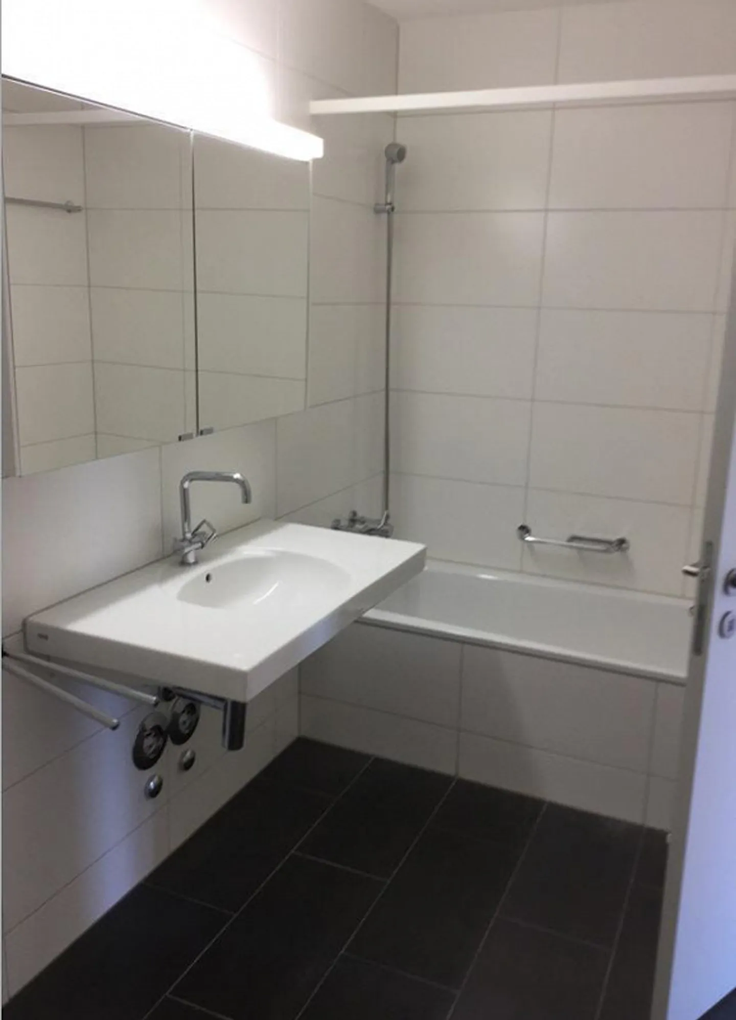 Belle maisonette de 4,5 pièces dans un emplacement central. - Photo 3 sur 4