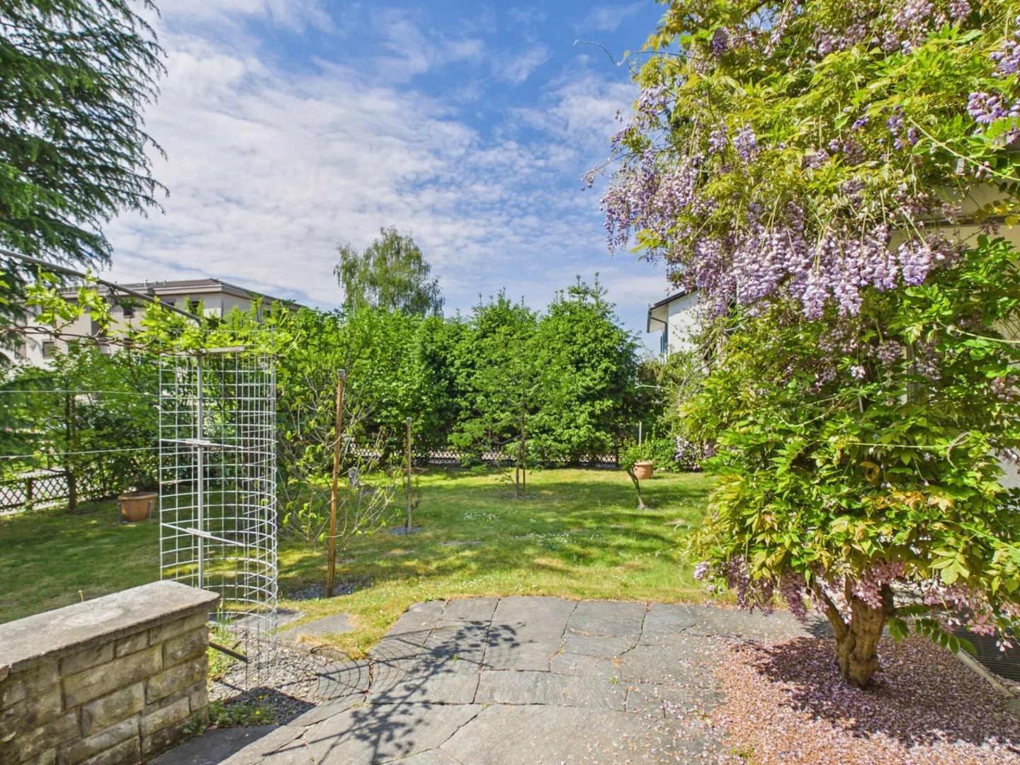 Idylle résidentielle avec paradis de jardin et haute qualité de vie - Photo 17 sur 17