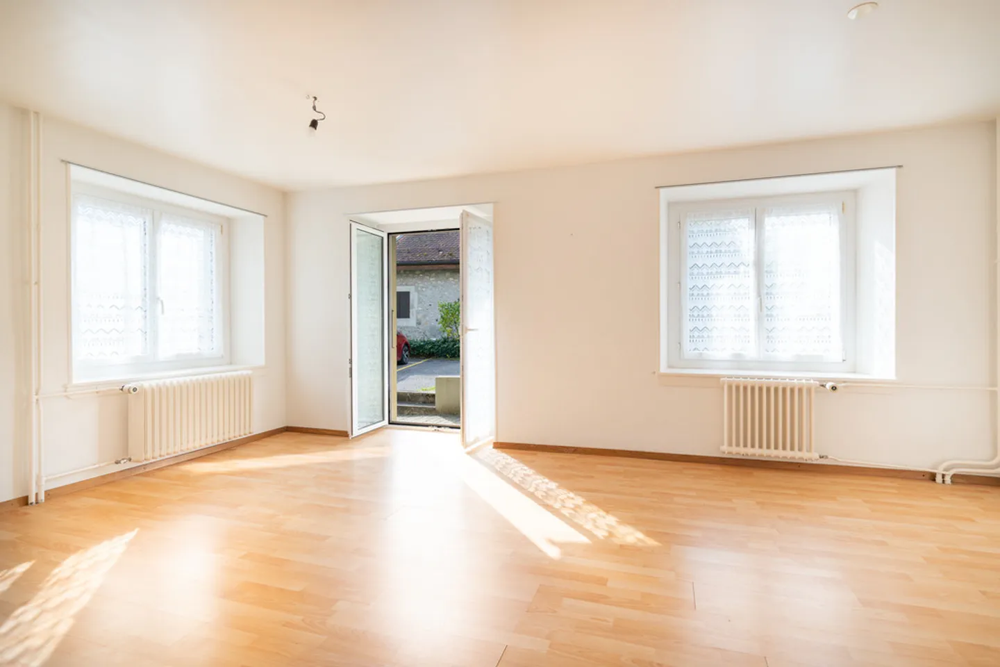 Charming 2-room apartment located in Vufflens la Ville - Photo 6 of 9