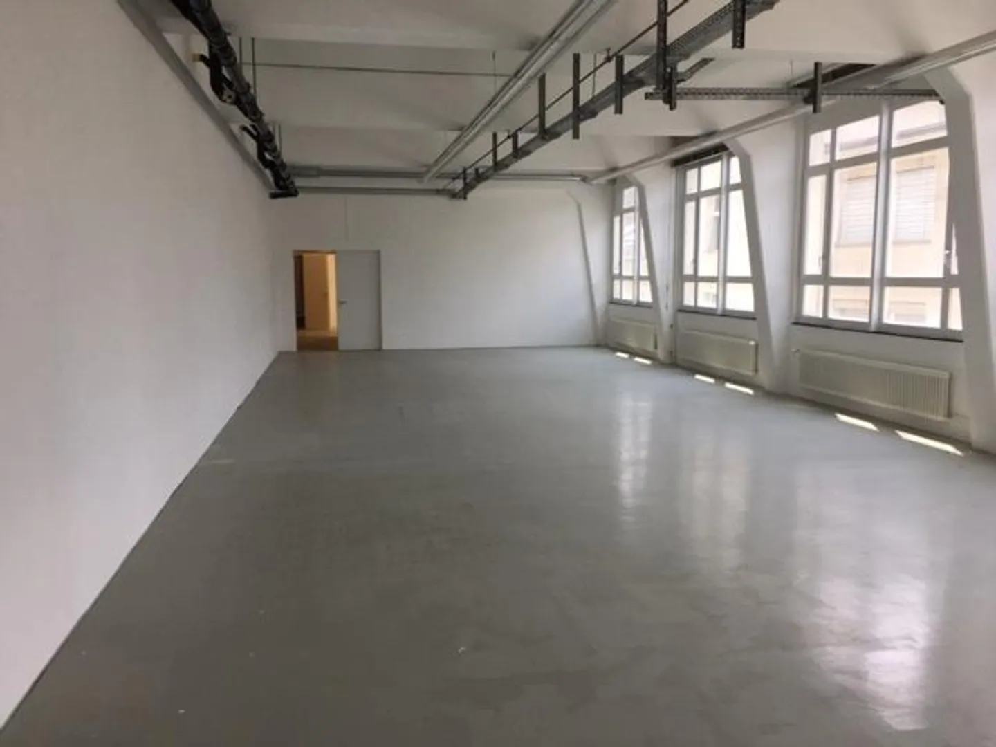 Heller Gewerberaum in Weisslingen - Foto 2 von 4