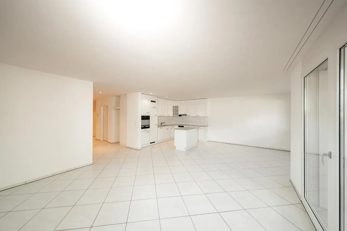 Appartement de jardin moderne 3,5 pièces avec espace de vie couvert à Eglisau - Photo 3 sur 24