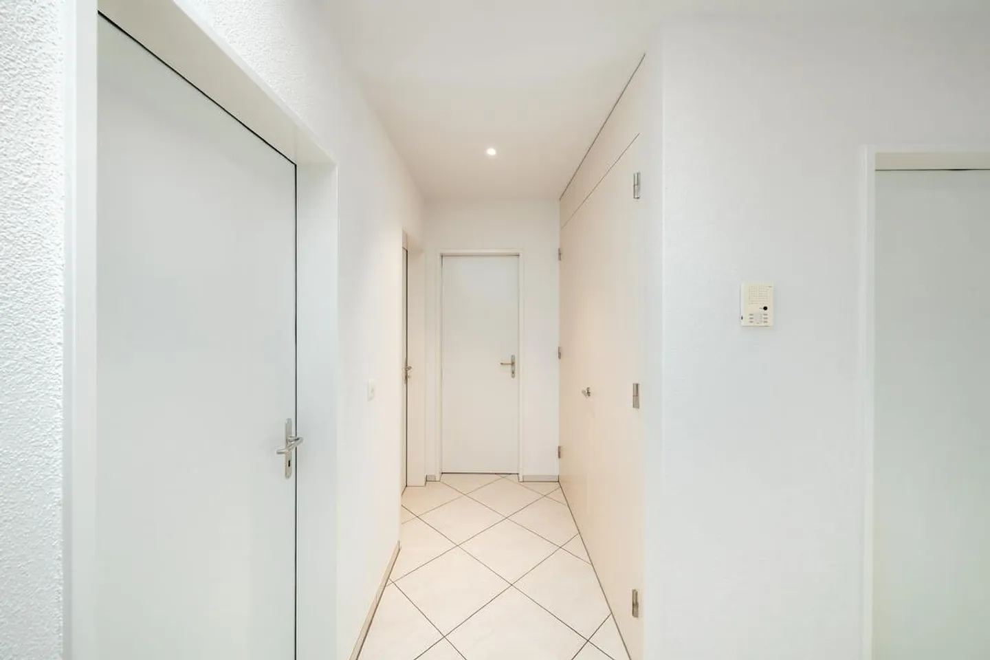 Appartement de jardin moderne 3,5 pièces avec espace de vie couvert à Eglisau - Photo 8 sur 24